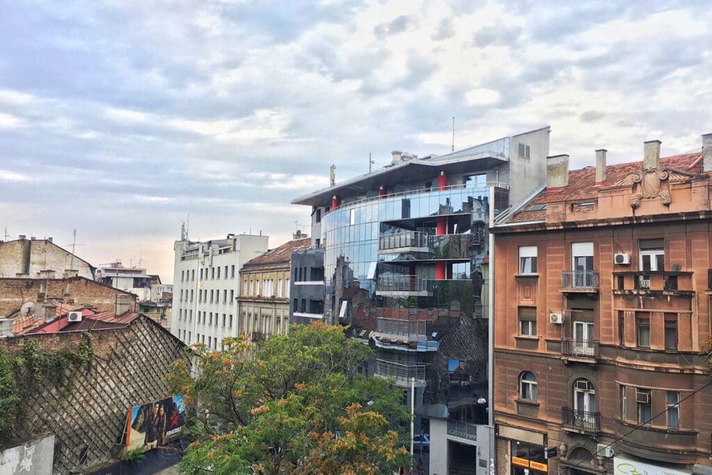 Nekretnine u Srbiji vrede sve vi&scaron;e, ali kupaca je manje: Stan na Savskom vencu plaćen 1,6 miliona evra