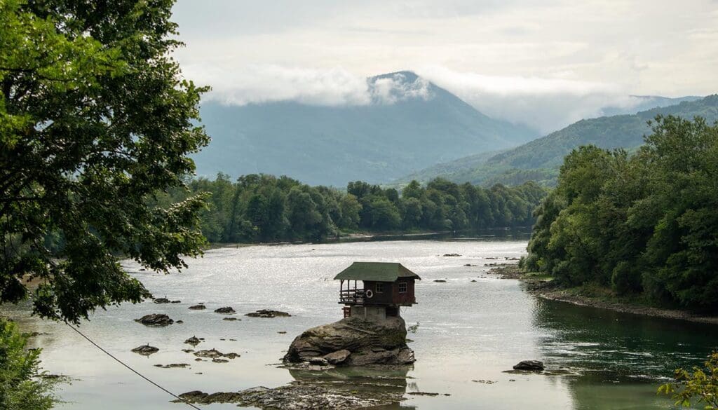 Turizam u Srbiji sve skuplji: Cene rasle godinama, a da li je više i gostiju?