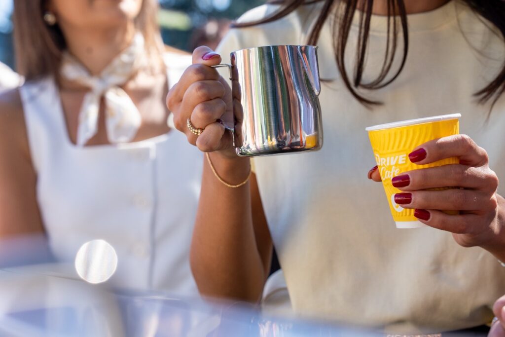 NOVI DIZAJN OMILJENE ITALIJANSKE KAFE U NAJVEĆEM COFFEE SHOP-u U SRBIJI – Drive Cafe u novom ruhu
